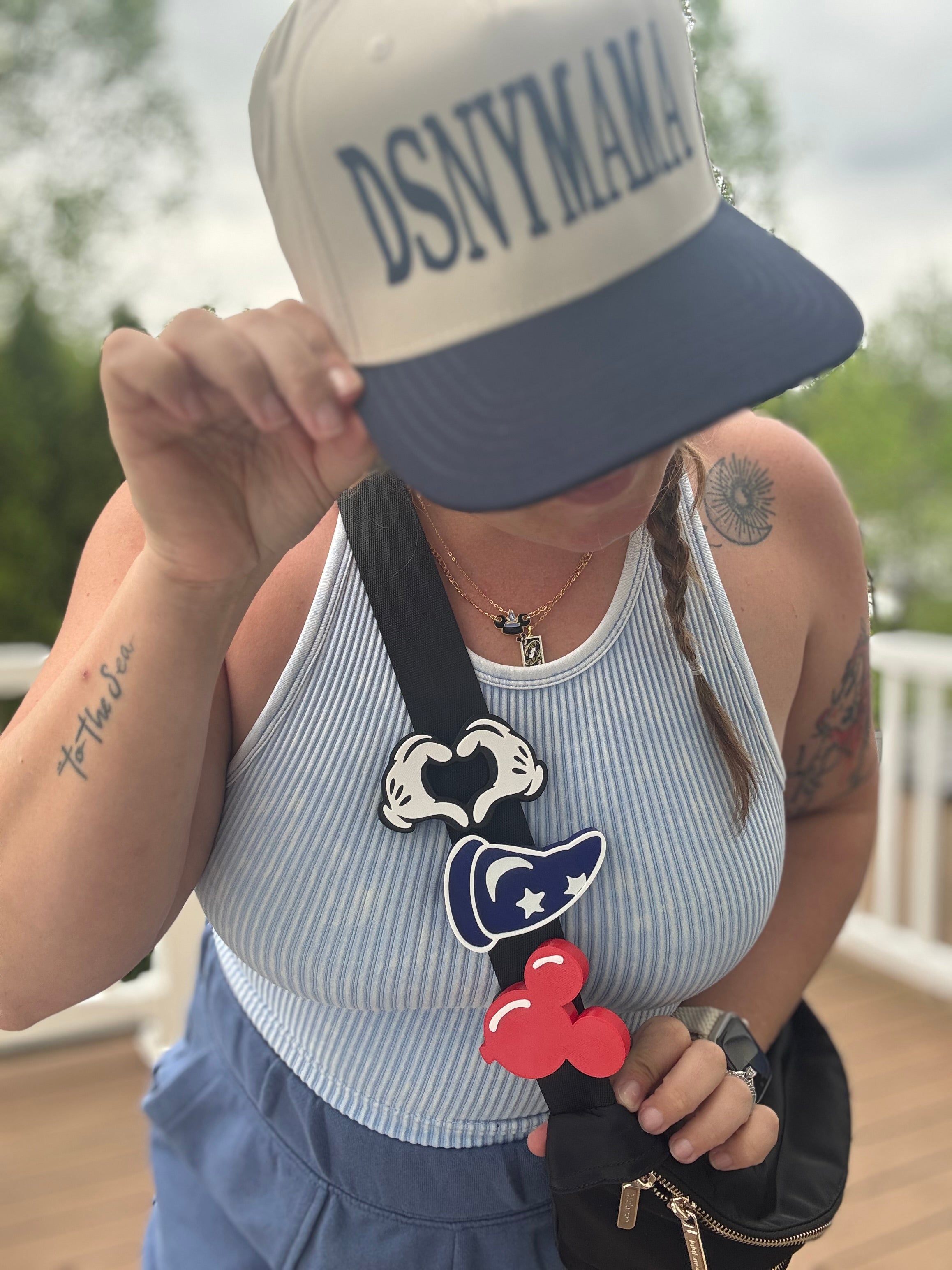 Main Street Mouse Hand Heart Statement Charm