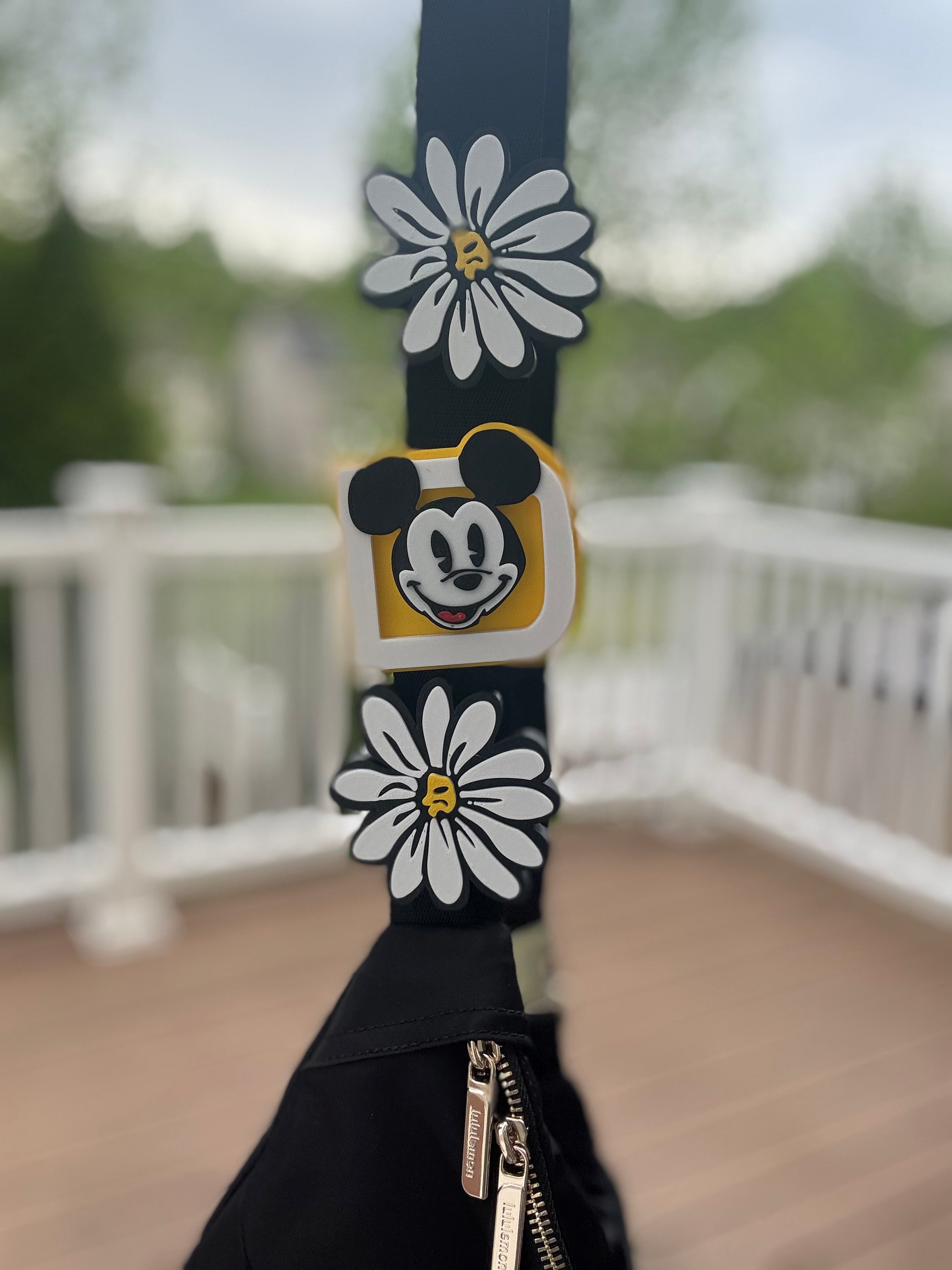 Main Street Mouse Pass Statement Charm