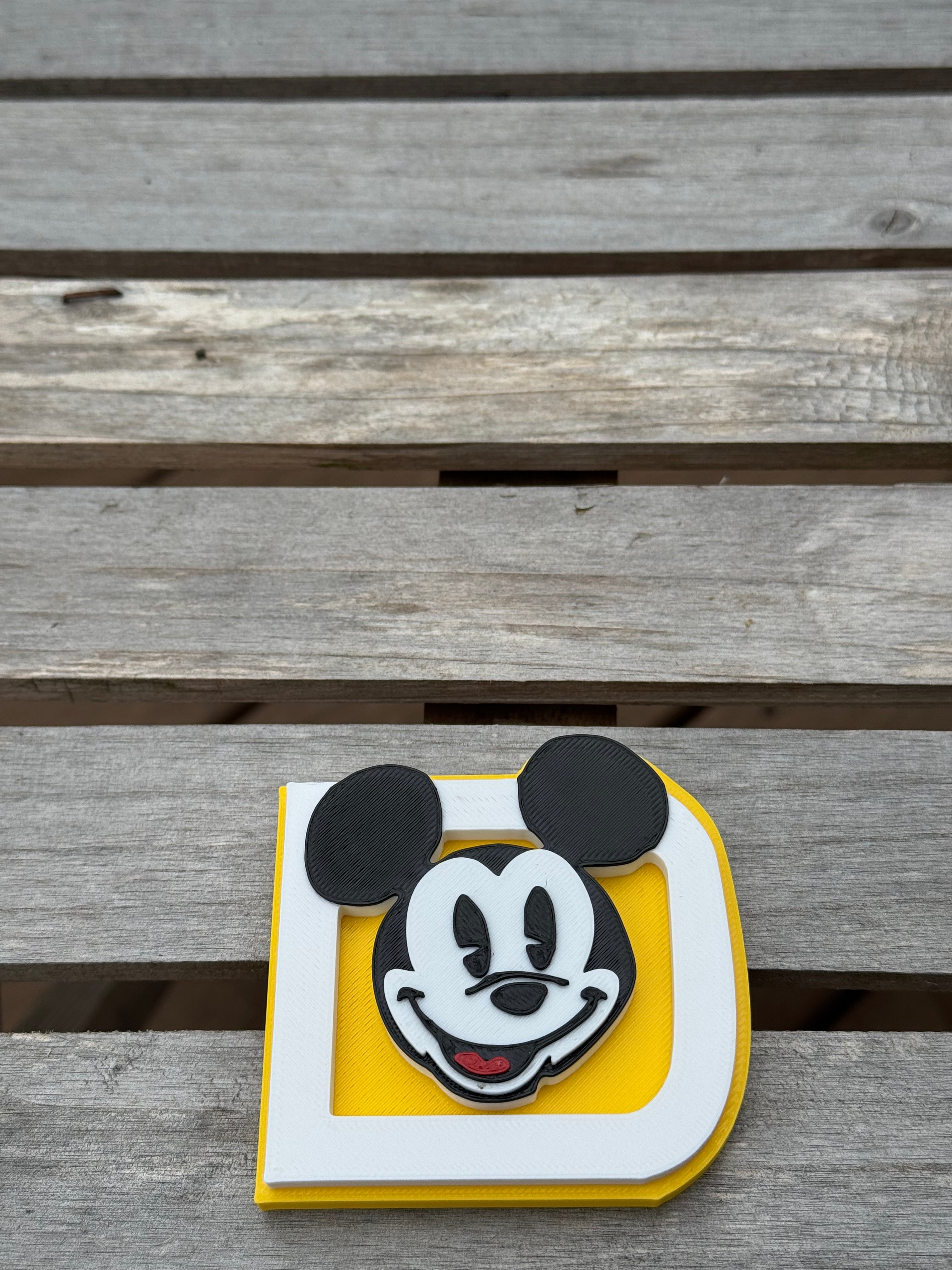 Main Street Mouse Pass Statement Charm